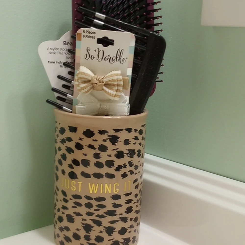 New Ceramic Beauty Tool Holder